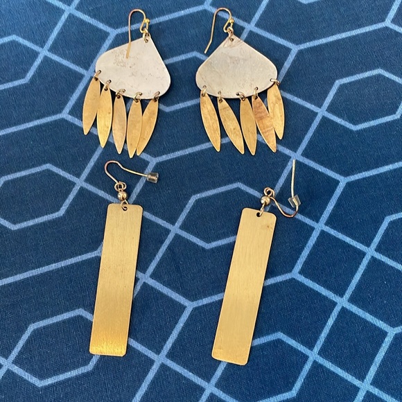 😀 Free w/ Purchase Lot of 2 Boho Gold Tone Dangle Earrings - Picture 4 of 4